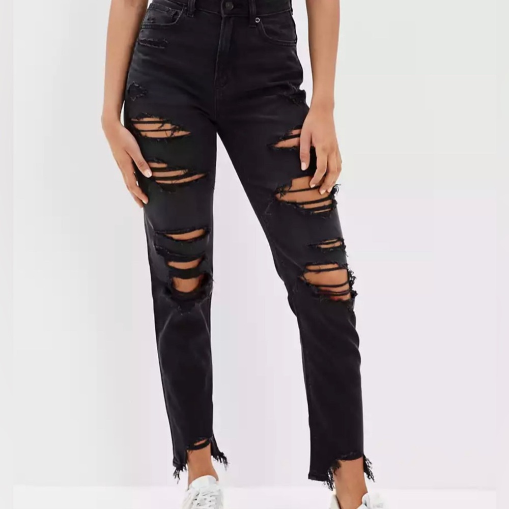 AE Ripped Mom Jean
